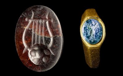 Goue ring met die Goeie Herder daarop ontdek