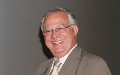 Huldeblyk aan prof Andries van Aarde namens die NHKA